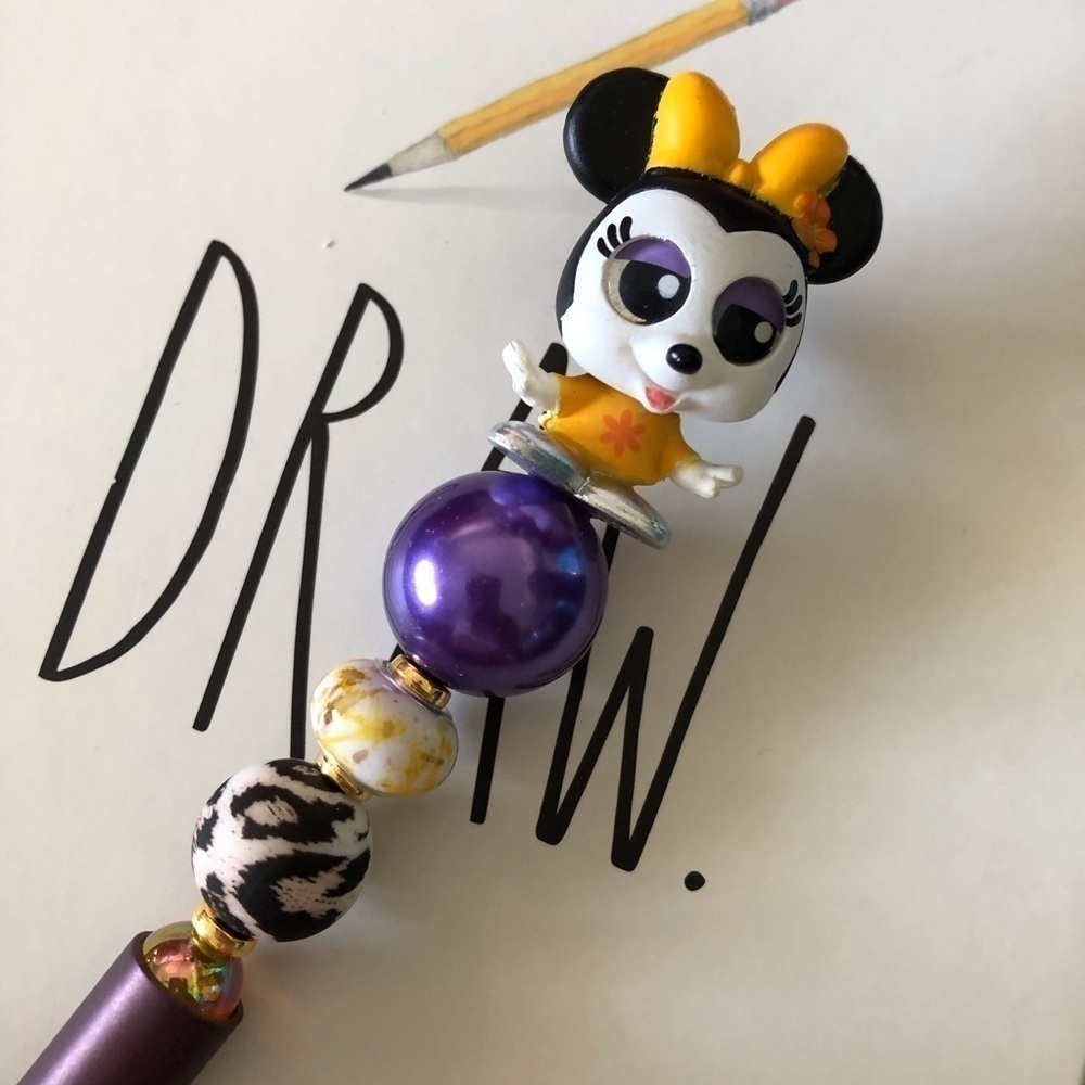 Disney Doorables: Minnie Mouse: Orange & Purple handmade beaded pen